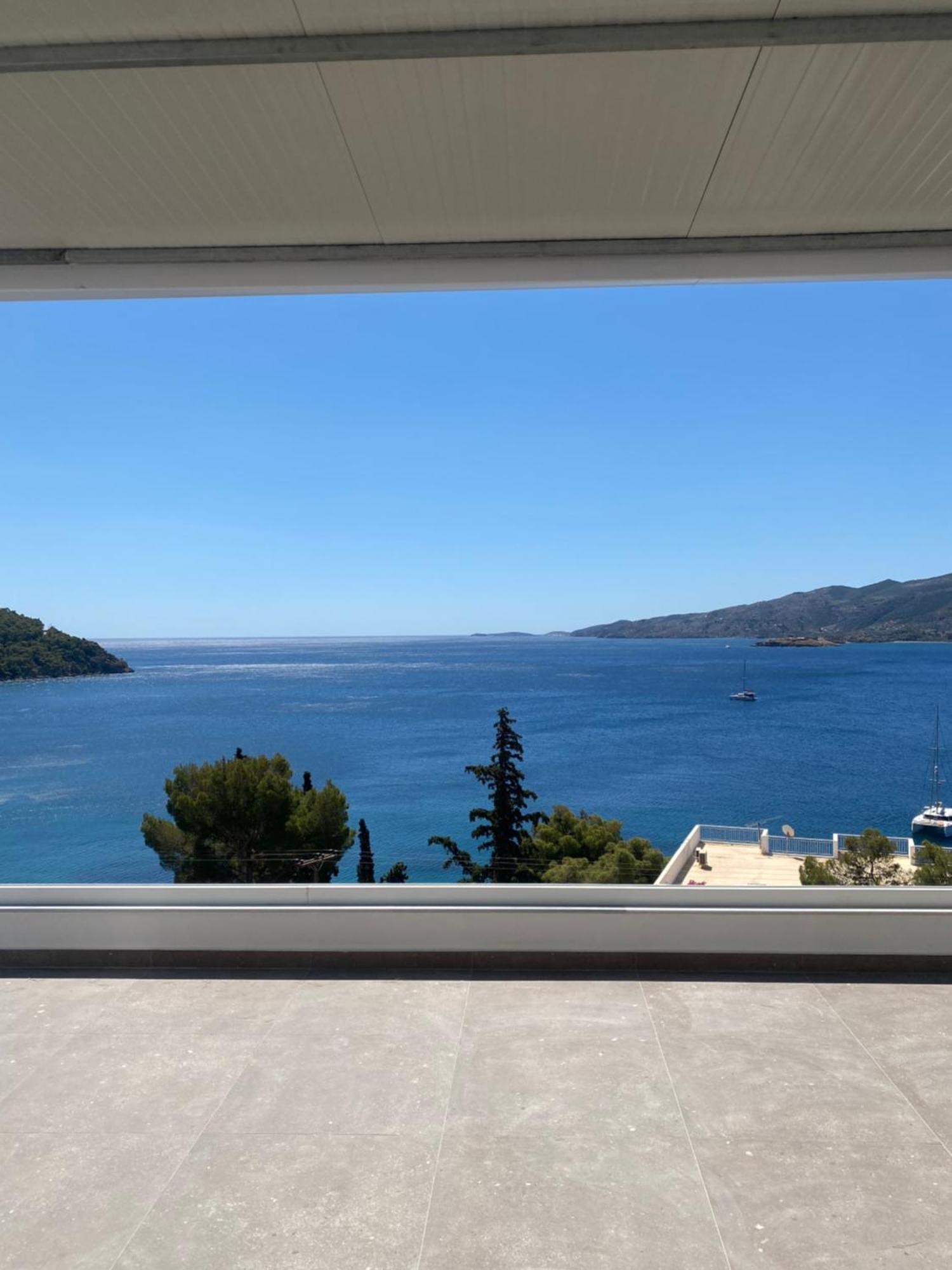Apartment Semiramis Luxury Poros Town