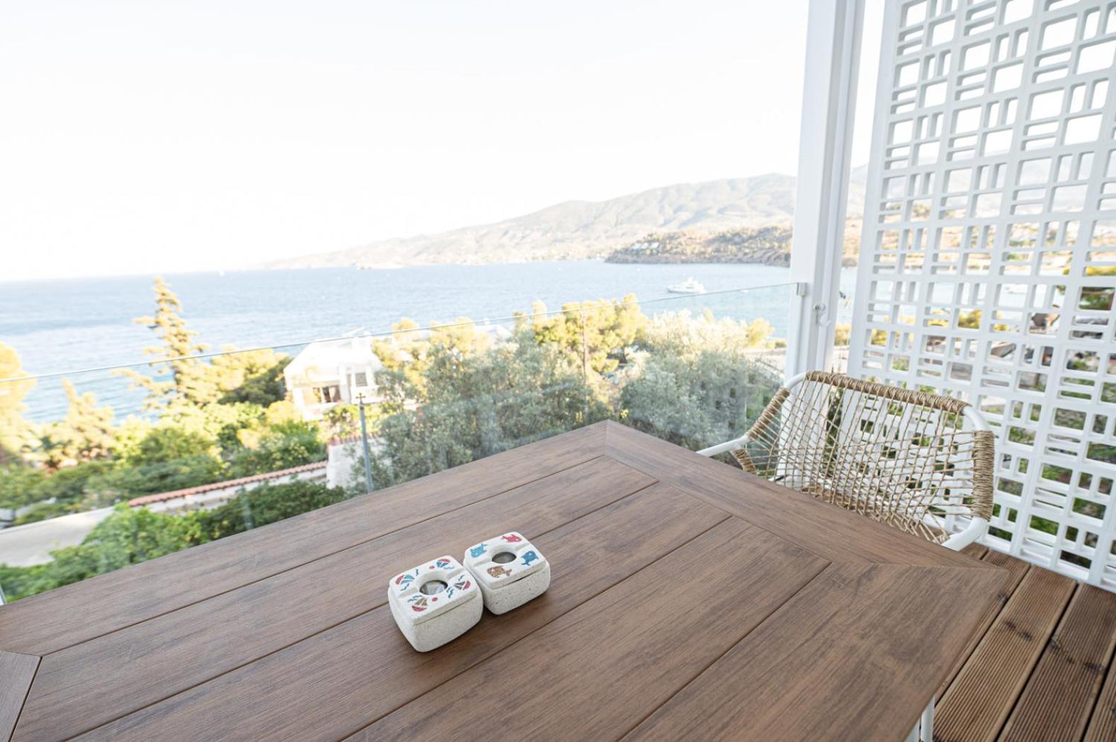 Semiramis Luxury Poros Town