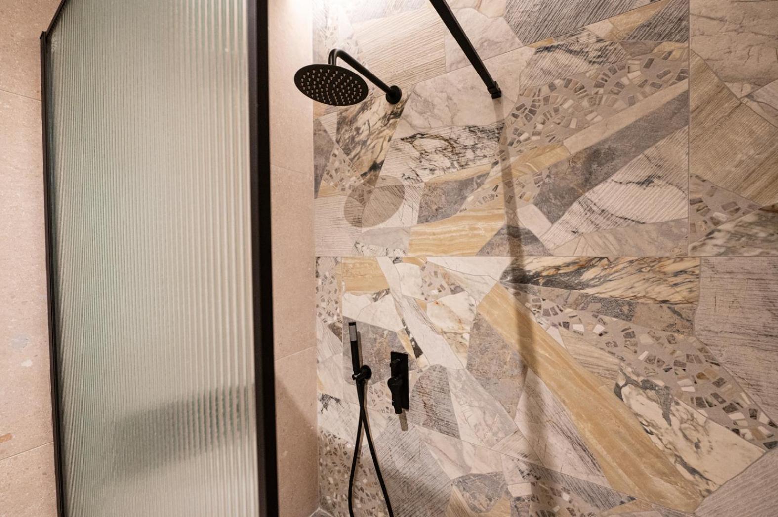 Semiramis Luxury Apartment