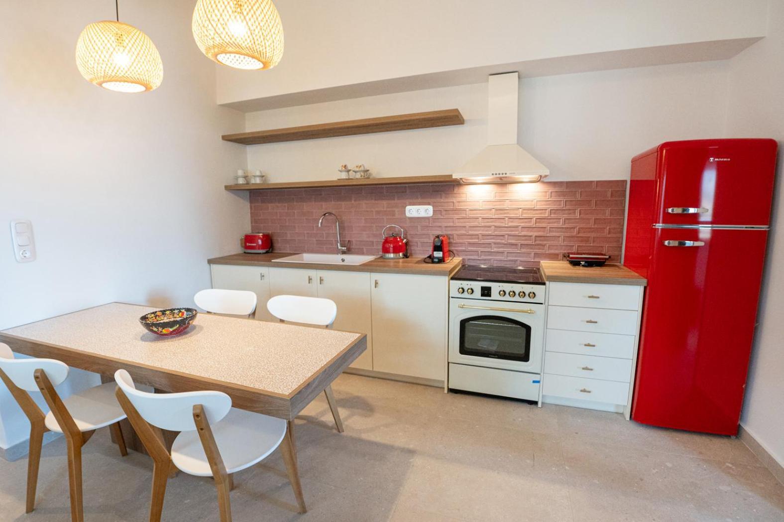 Semiramis Luxury Apartment Poros Town