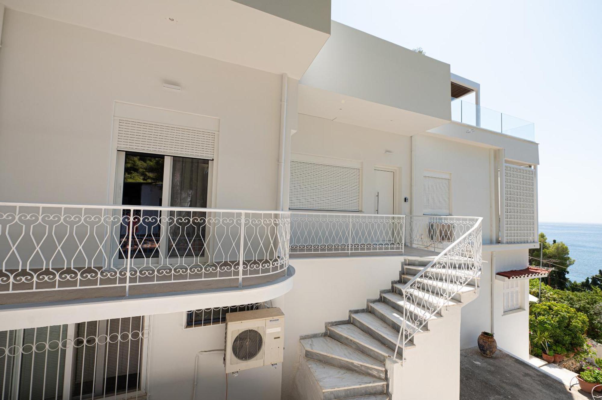 Semiramis Luxury