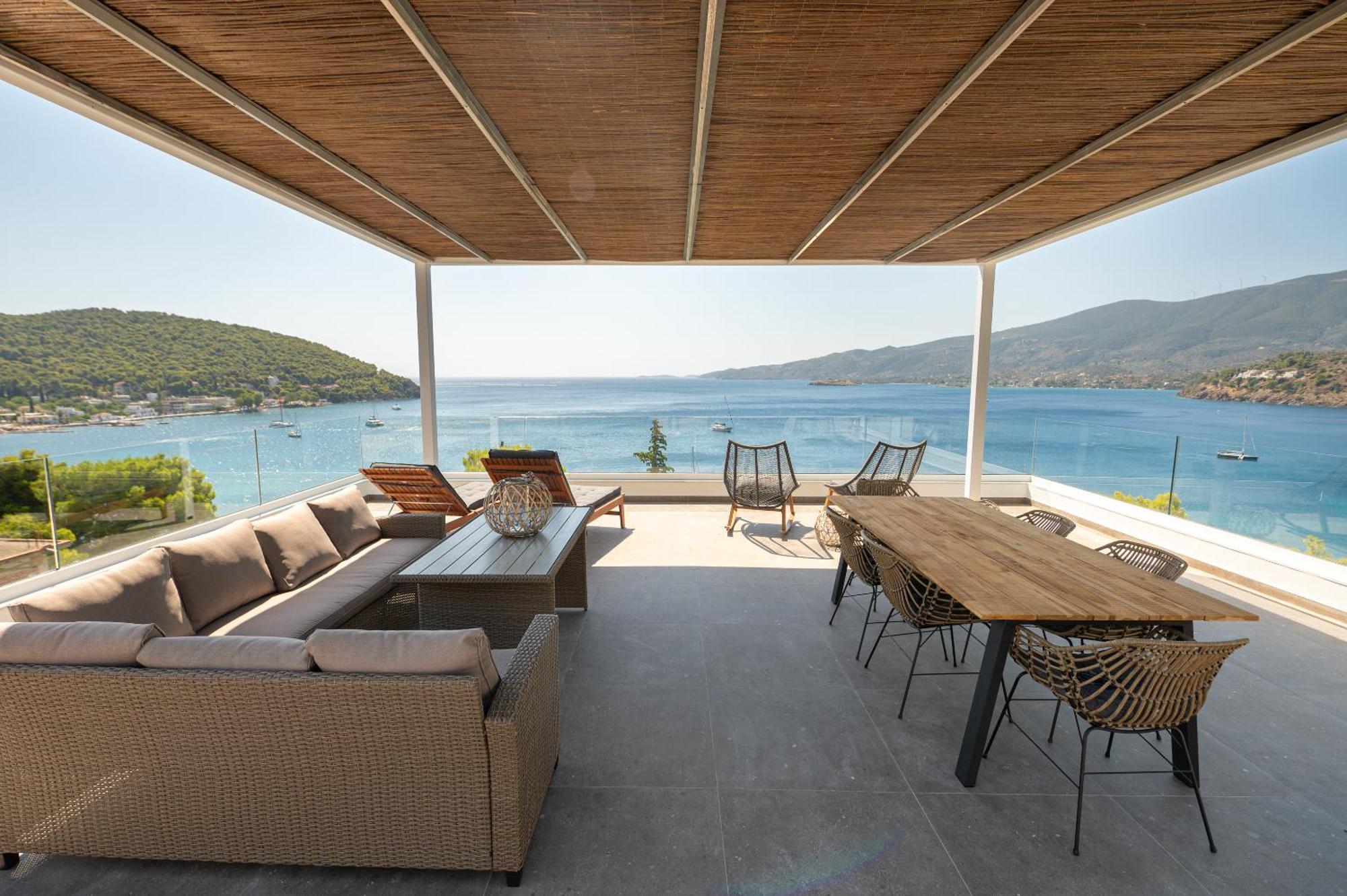 Semiramis Luxury * Poros Town