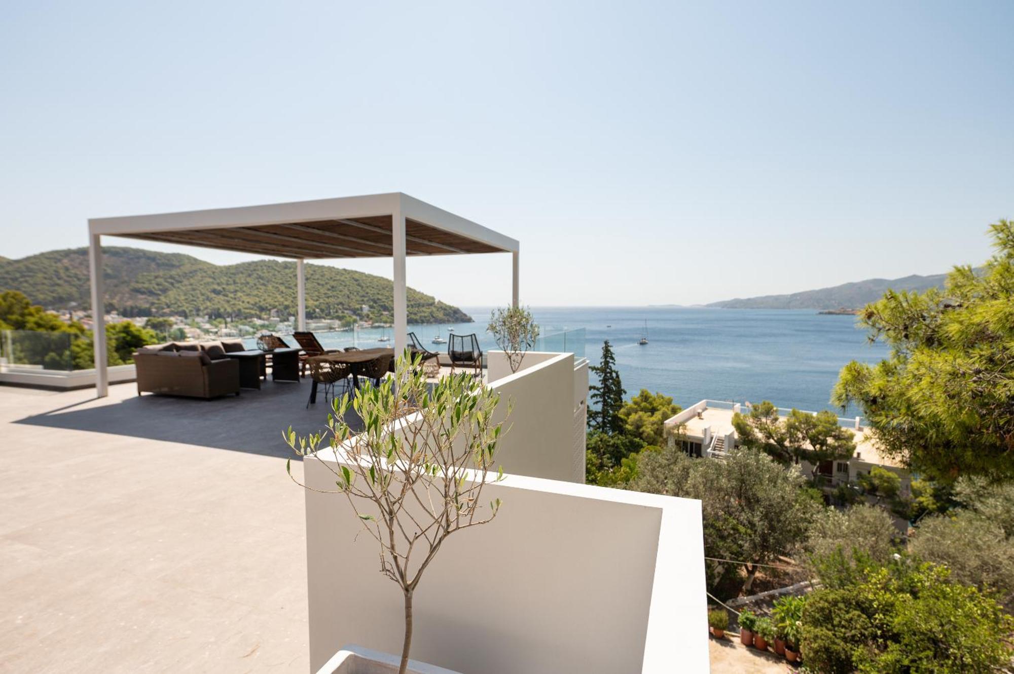 Semiramis Luxury Apartment *