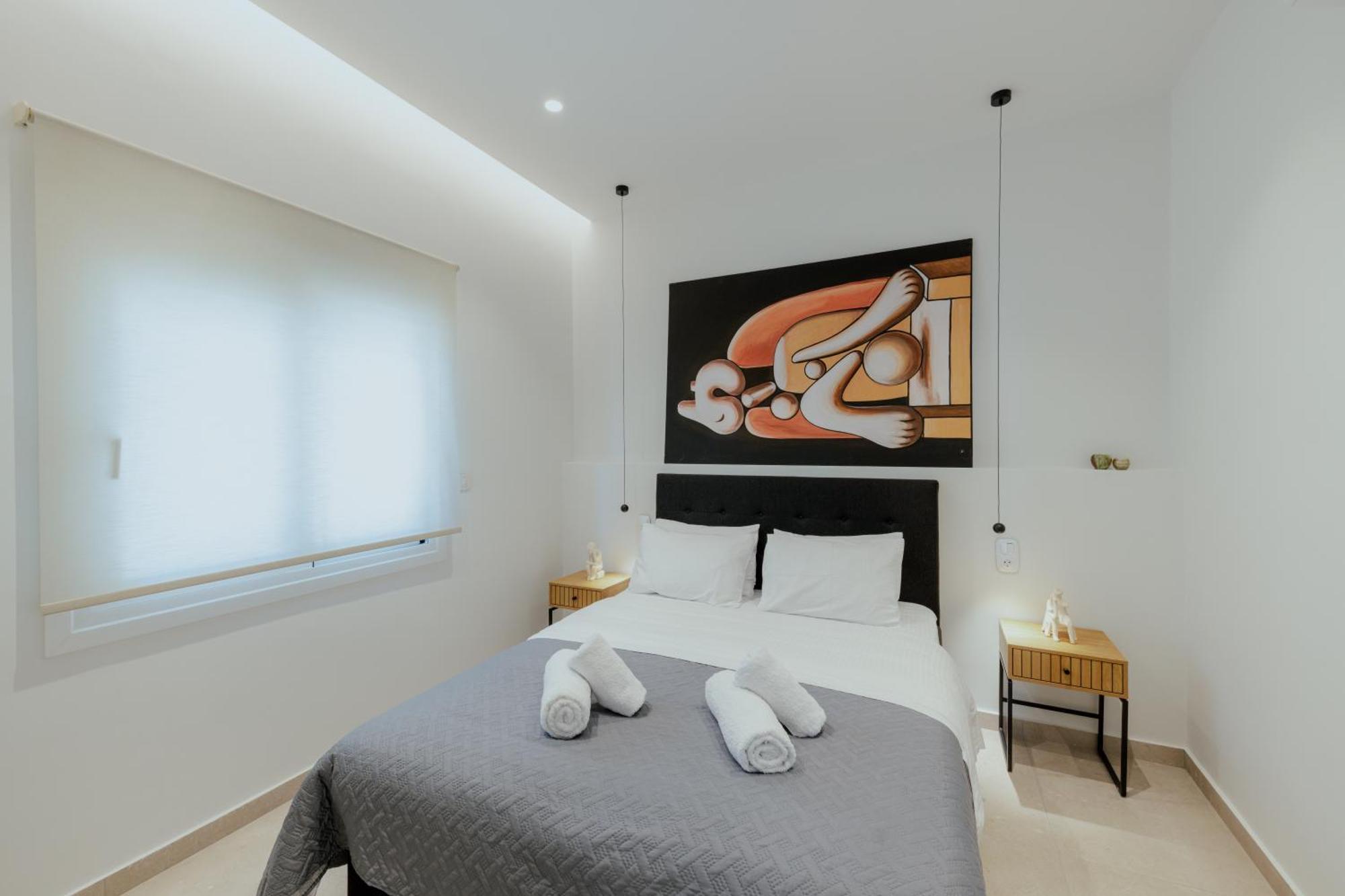 Semiramis Luxury * Πόρος