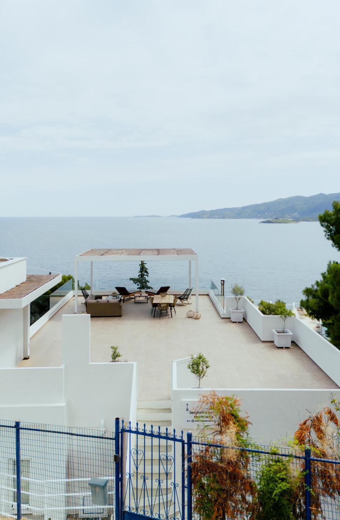 Semiramis Luxury Διαμέρισμα Πόρος